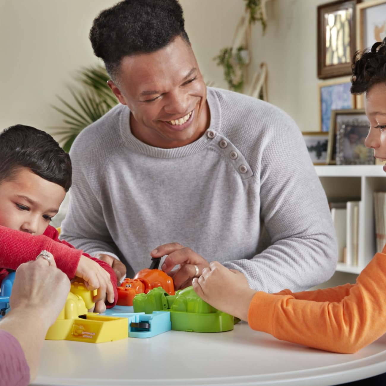 Hasbro Gaming Hungry Hungry Hippos Game, Fun Board Game for Kids, Game for Boys and Girls Ages 4 Years Old and Up